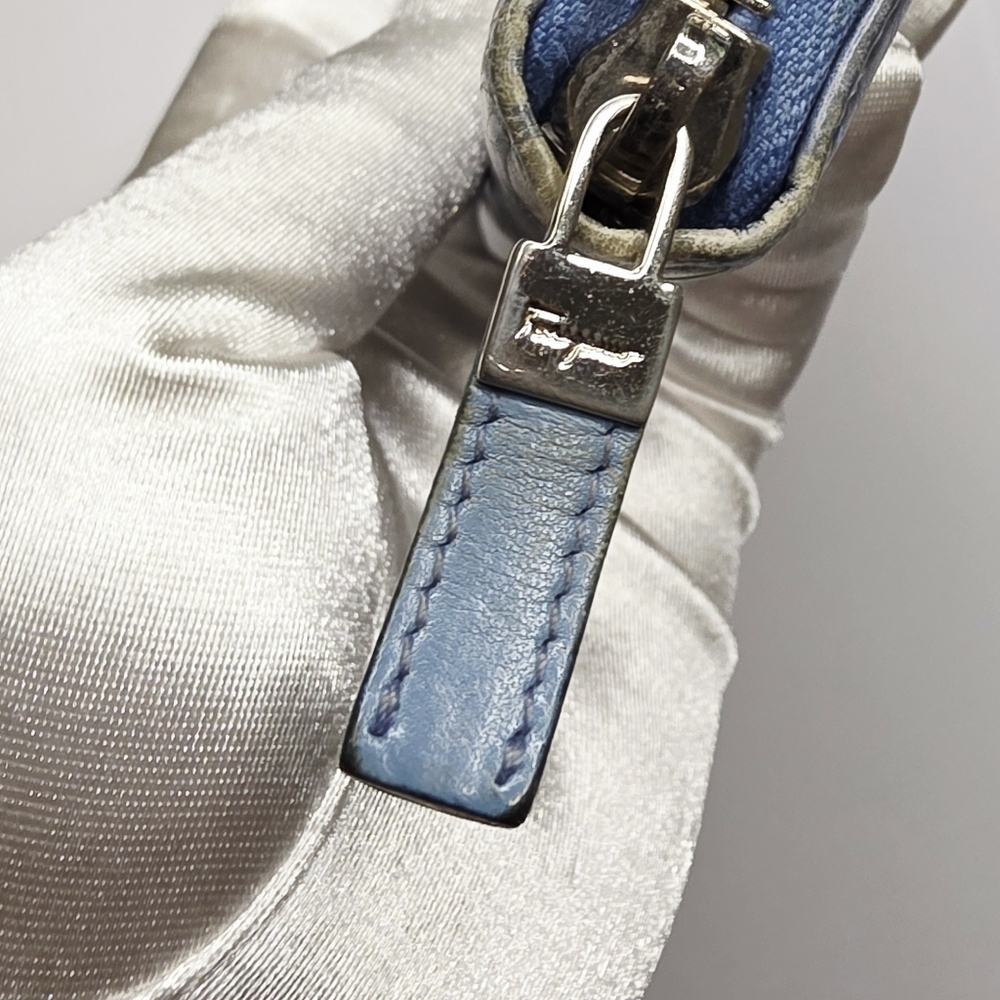 Salvatore Ferragamo Light Blue Leather Wallet - Picture 6 of 13